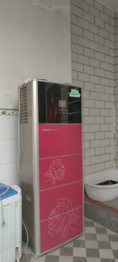 有荣事达 空气能热水器出售 ：150升， 安装几年，在家人少